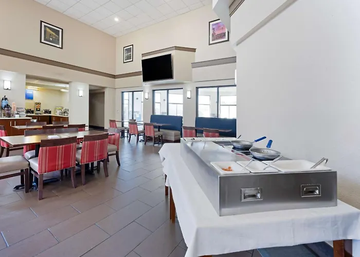 Comfort Inn & Suites