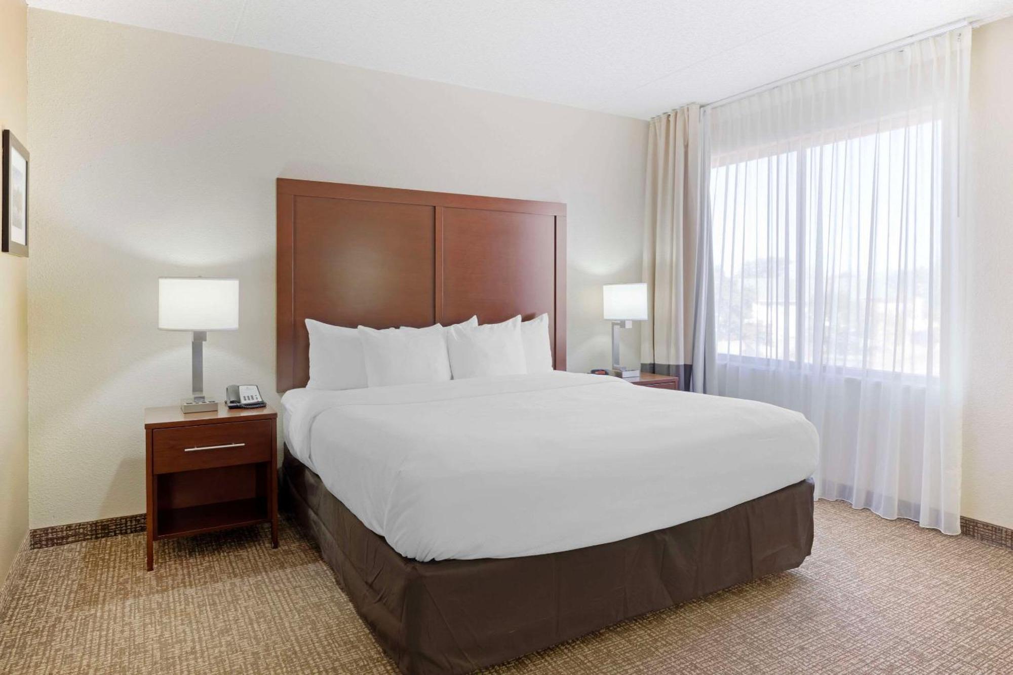 Comfort & 3* Wichita