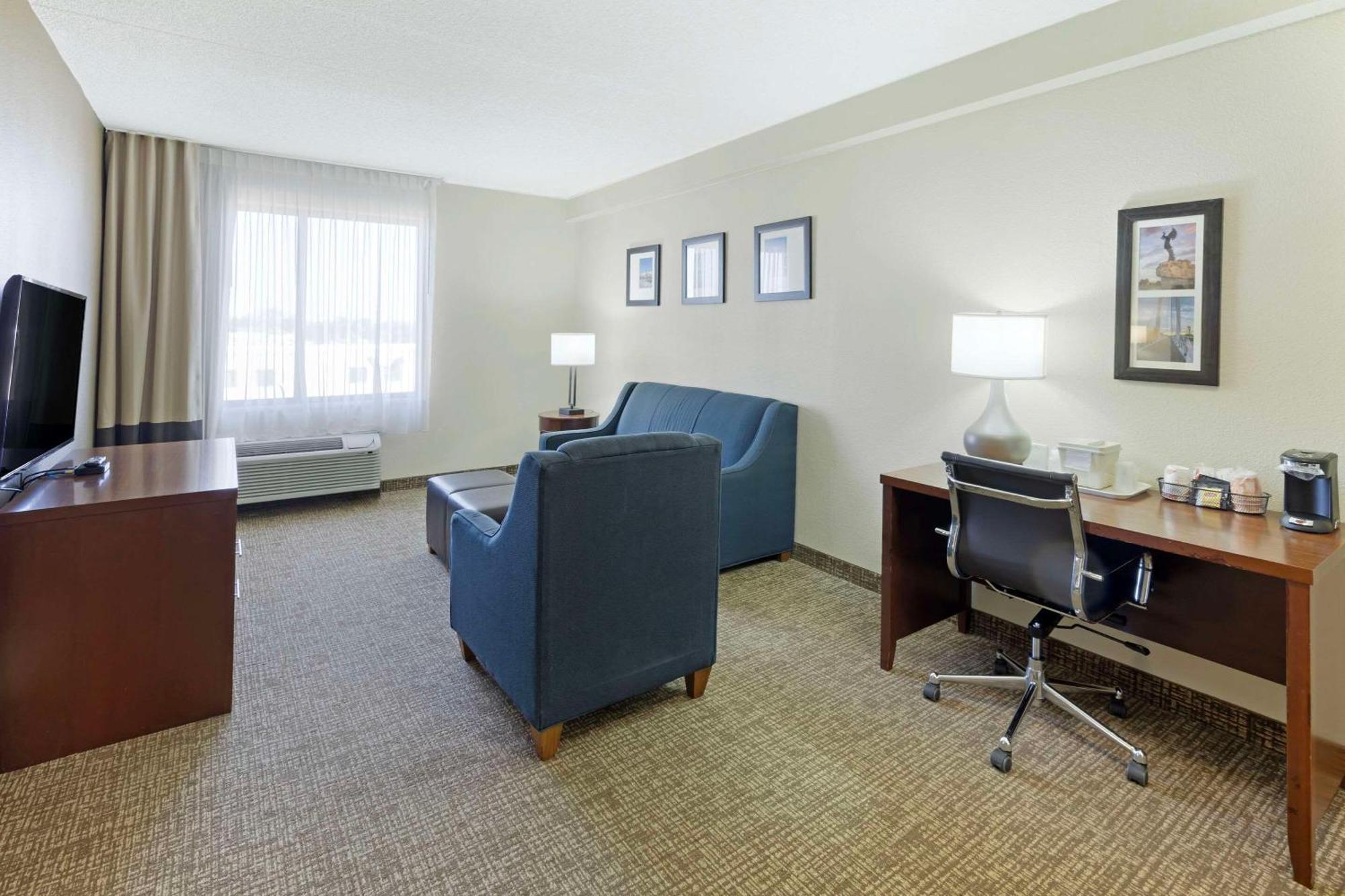 Hotel Comfort & 3*