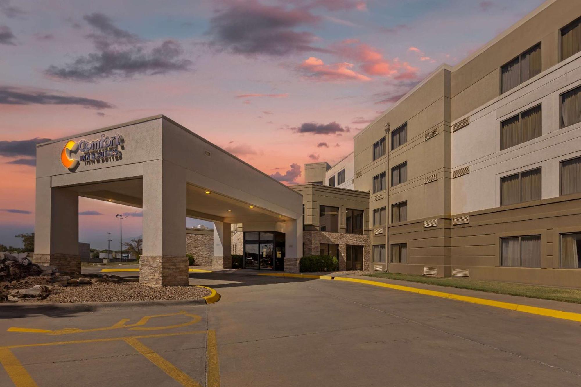 Hotel Comfort & Wichita